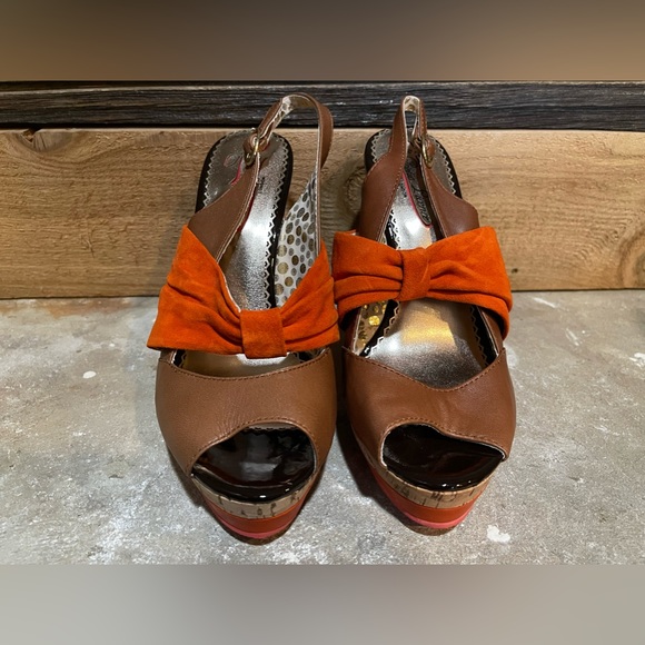 NEW! Poetic License Ocean Platform Heel in Orange and Tan - Picture 7 of 9